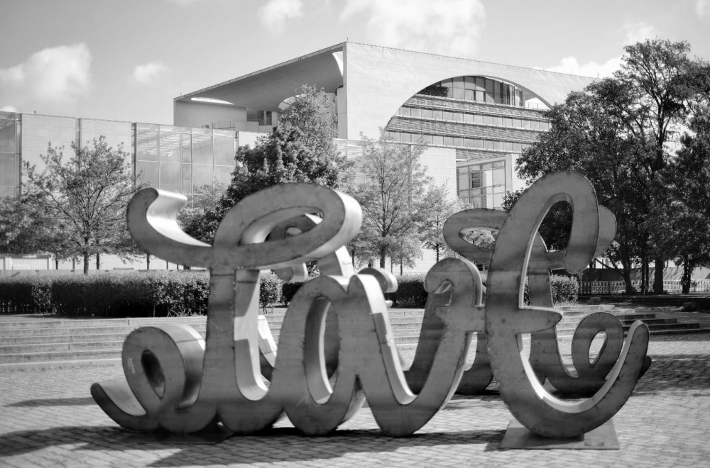 love-hate-vystava-berlin-urban